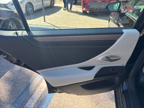 Certified 2023 Lexus ES 350 w/ Premium Package image 19