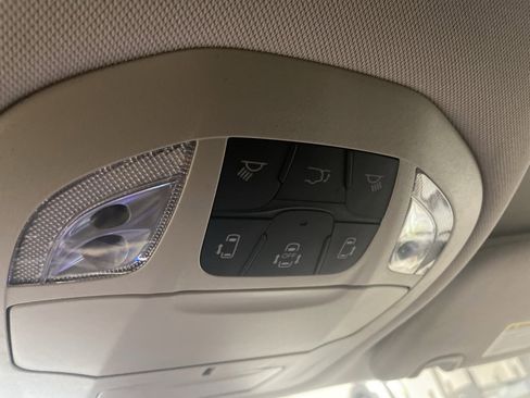 Used 2023 Chrysler Pacifica Touring-L w/ Uconnect Theater Family Group image 19