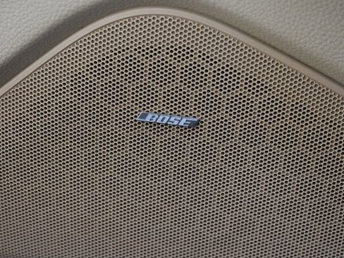 Used 2015 Porsche Panamera 4 w/ Premium Package Plus image 29