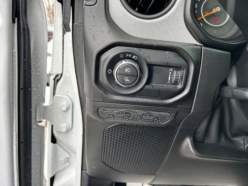 Used 2024 Jeep Gladiator Sport image 24