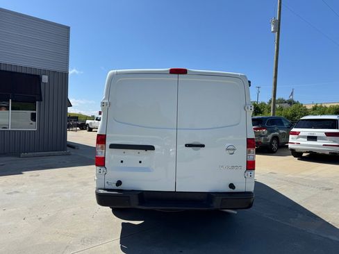 Used 2020 Nissan NV 2500 SV image 5