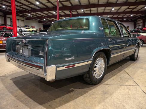 Used 1992 Cadillac De Ville Sedan FWD image 8