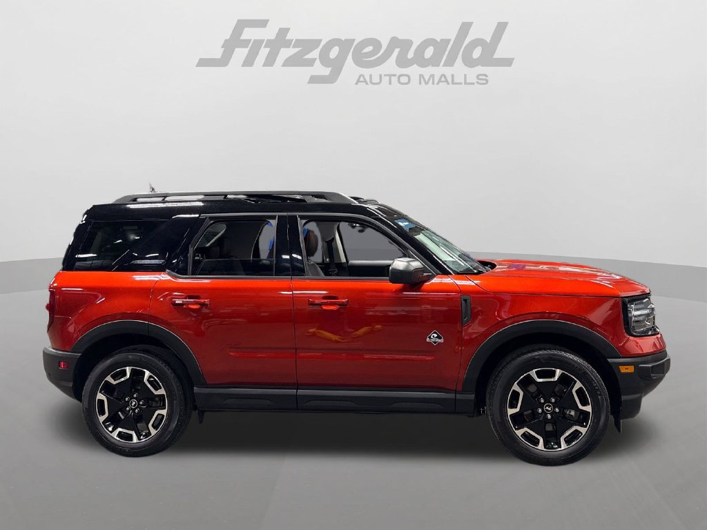 Used 2023 Ford Bronco Sport Outer Banks w/ Tech Package AWD/4WD image 4