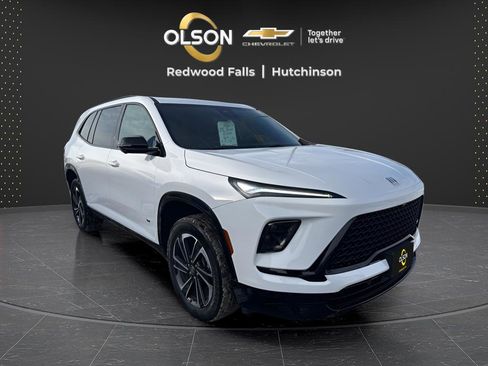 Used 2025 Buick Enclave Sport Touring image 7