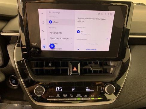 Used 2024 Toyota Corolla SE image 24