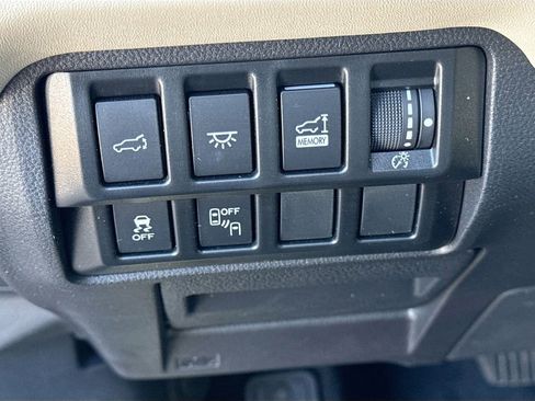 Used 2022 Subaru Ascent Limited w/ Technology Package image 12