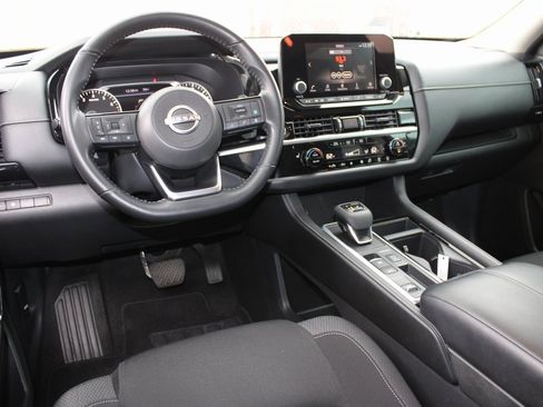 Used 2022 Nissan Pathfinder SV w/ Cargo Package image 4