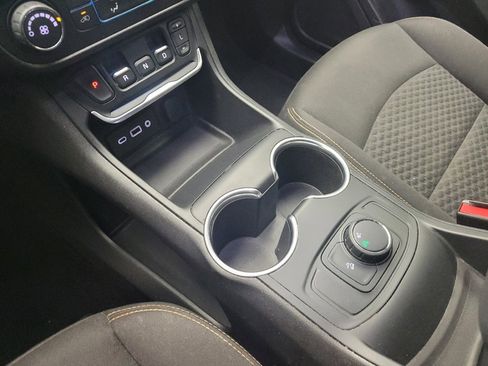 Used 2019 GMC Terrain SLE image 26