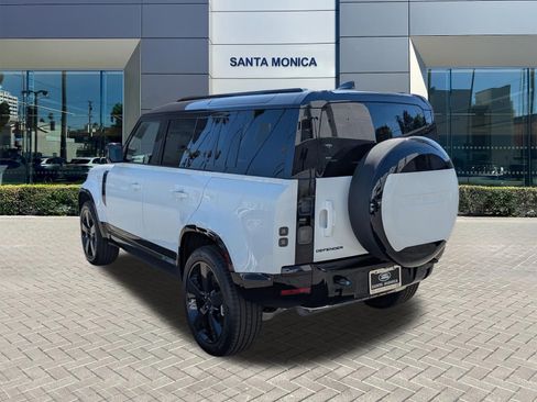 New 2026 Land Rover Defender 110 X-Dynamic SE AWD/4WD image 7