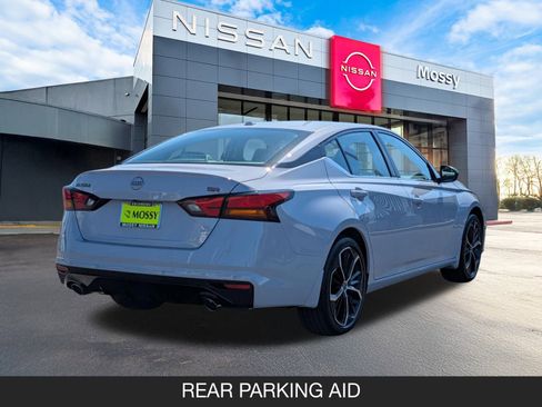 New 2025 Nissan Altima 2.5 SR image 8