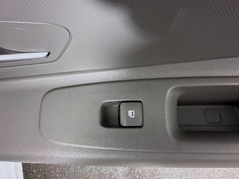 Used 2024 Hyundai Elantra SEL image 31