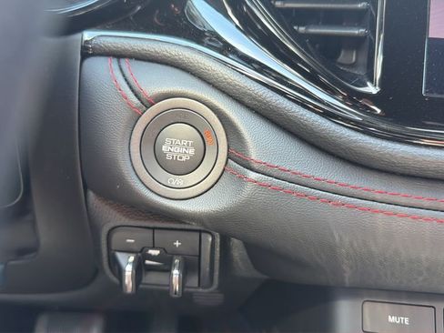 Used 2025 Dodge Durango GT AWD/4WD image 17