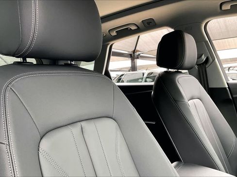 Used 2025 Audi Q5 2.0T Premium image 7