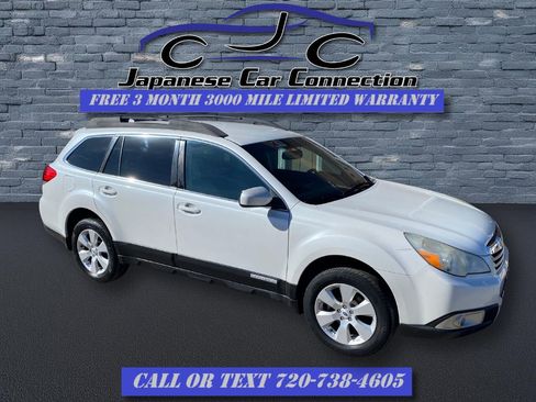 Used 2011 Subaru Outback 2.5i Limited image 9