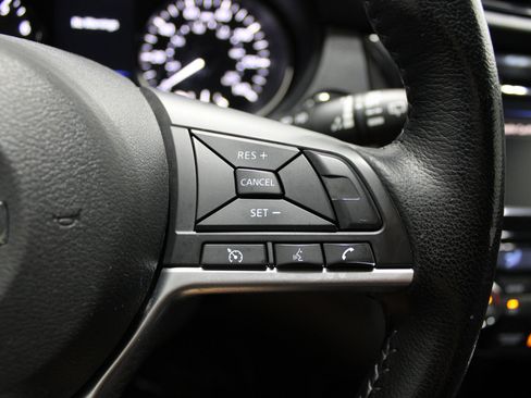 Used 2021 Nissan Rogue Sport SV FWD image 37
