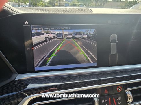 Used 2021 BMW X7 xDrive40i w/ M Sport Package image 15