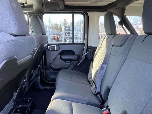 Used 2025 Jeep Wrangler Unlimited Rubicon image 20