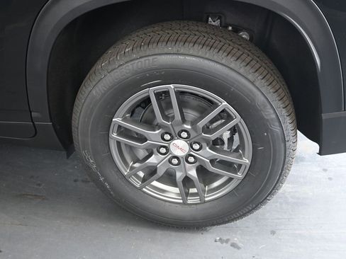 New 2025 GMC Acadia Elevation image 12