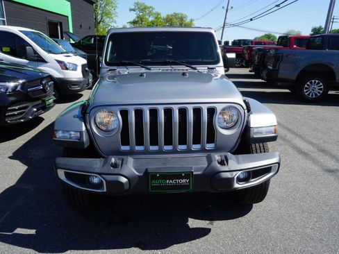 Used 2020 Jeep Wrangler Unlimited Sahara AWD/4WD image 3