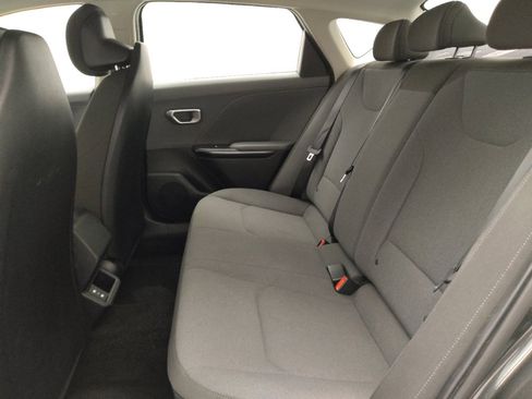 Used 2025 Kia K4 FWD image 18