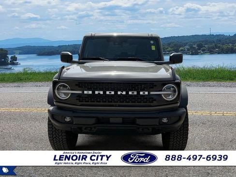New 2026 Ford Bronco Outer Banks w/ Sasquatch Package AWD/4WD image 8