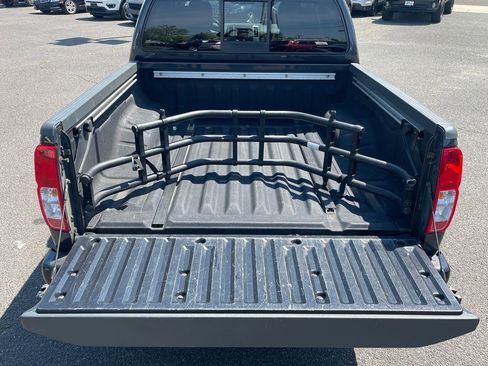 Used 2014 Nissan Frontier PRO-4X AWD/4WD image 16