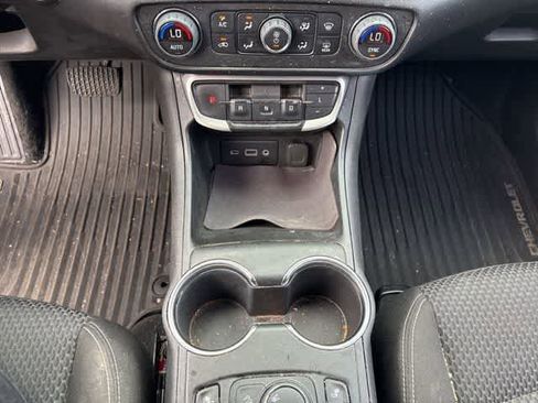 Used 2022 GMC Terrain SLE w/ Driver Convenience Package image 19