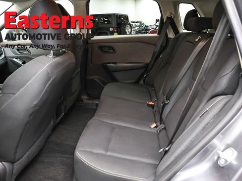 Used 2023 Nissan Rogue S AWD/4WD image 22