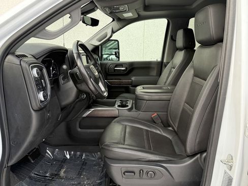 Used 2020 GMC Sierra 2500 Denali w/ Denali Ultimate Package image 16
