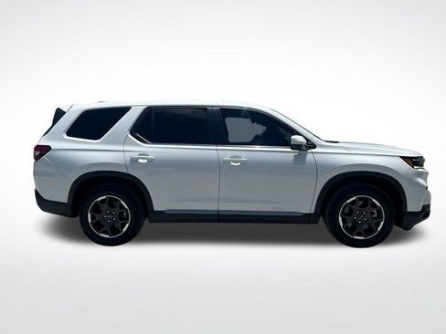 Used 2024 Honda Pilot EX-L image 6
