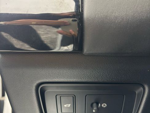 Used 2016 Land Rover Range Rover Long Wheelbase Supercharged image 9