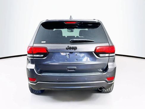 Used 2019 Jeep Grand Cherokee Altitude image 5