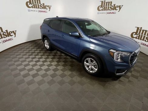 Certified 2024 GMC Terrain SLE FWD image 2
