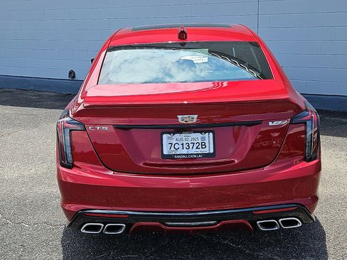 New 2026 Cadillac CT5 V image 4