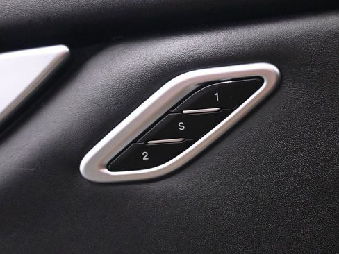 Used 2017 Maserati Ghibli Base image 30