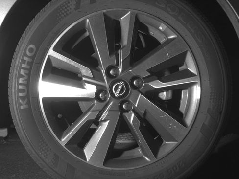 Used 2025 Nissan Versa SV FWD image 16