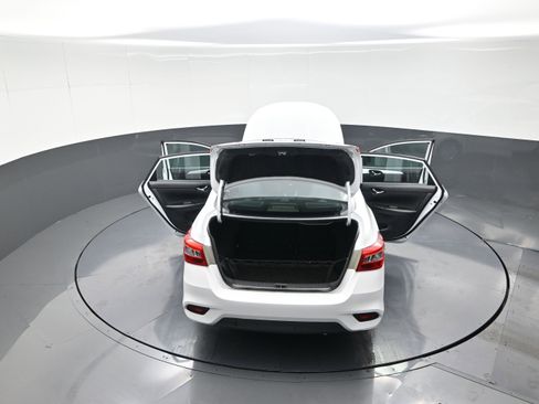 Used 2017 Nissan Sentra S image 13