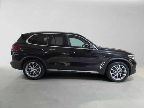 Used 2019 BMW X5 xDrive40i w/ Convenience Package AWD/4WD image 2