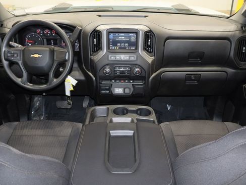 Used 2023 Chevrolet Silverado 2500 Custom w/ Custom Value Package image 10