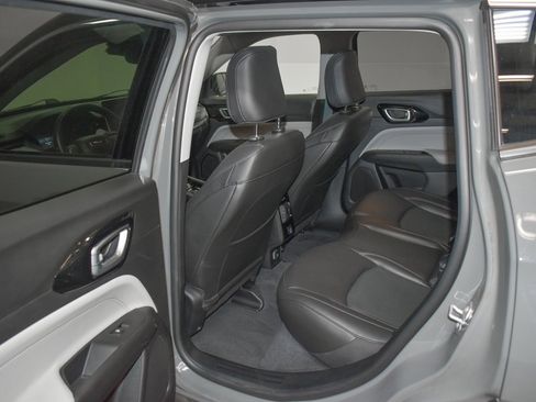 Used 2022 Jeep Compass Limited image 20