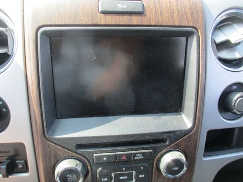 Used 2014 Ford F150 Lariat w/ Equipment Group 501A Mid AWD/4WD image 30