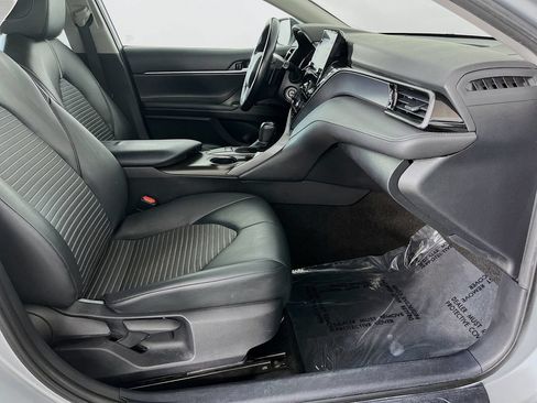 Used 2023 Toyota Camry SE FWD image 33