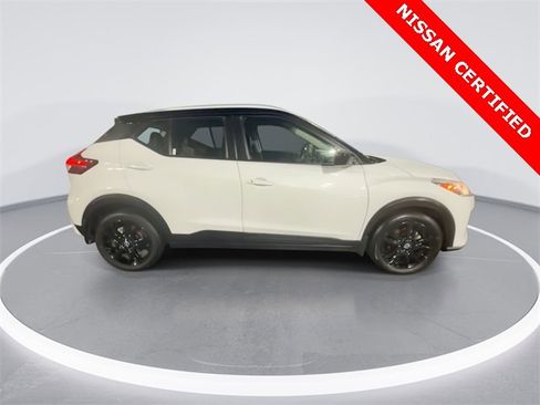 Certified 2023 Nissan Kicks SV image 9