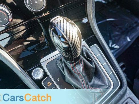 Used 2021 Volkswagen GTI SE image 40