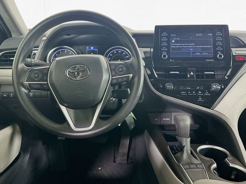 Used 2022 Toyota Camry LE image 17