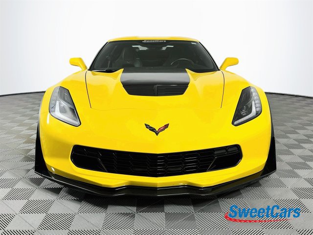 Used 2015 Chevrolet Corvette Z06 w/ 3LZ Preferred Equipment Group RWD image 2