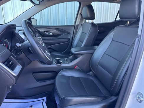 Used 2023 GMC Terrain SLT image 13
