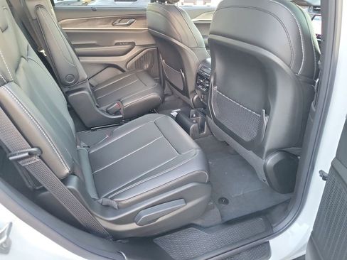 New 2025 Jeep Grand Cherokee L Limited w/ Luxury Tech Group II image 15