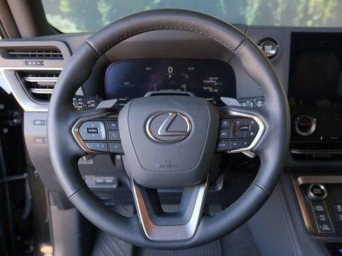 Used 2025 Lexus GX 550 AWD/4WD image 14