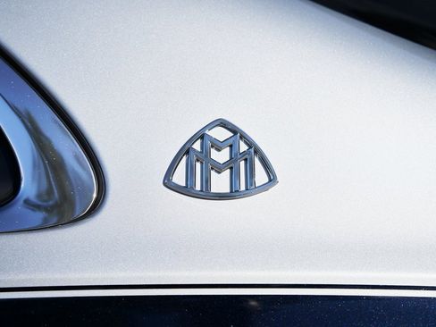 Used 2025 Mercedes-Benz Maybach S 580 4MATIC image 9